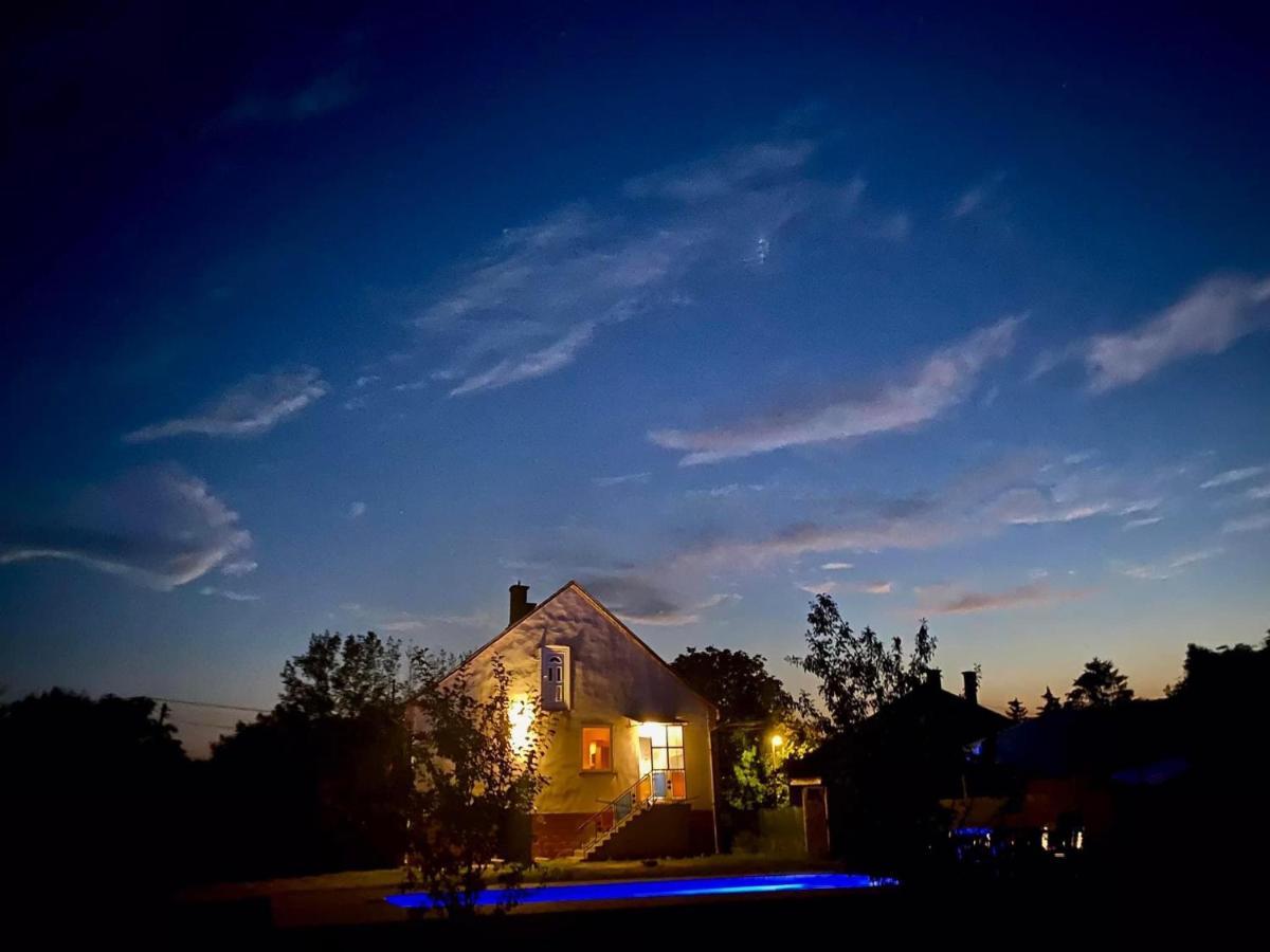 River House - Luxury House On The Border Of The Tisza River Arokto Экстерьер фото